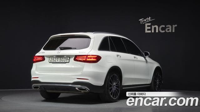 Mercedes-Benz GLC-Class 2019 — Şəkil 2/20