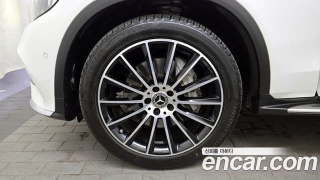 Mercedes-Benz GLC-Class 2019 — Şəkil 5/20