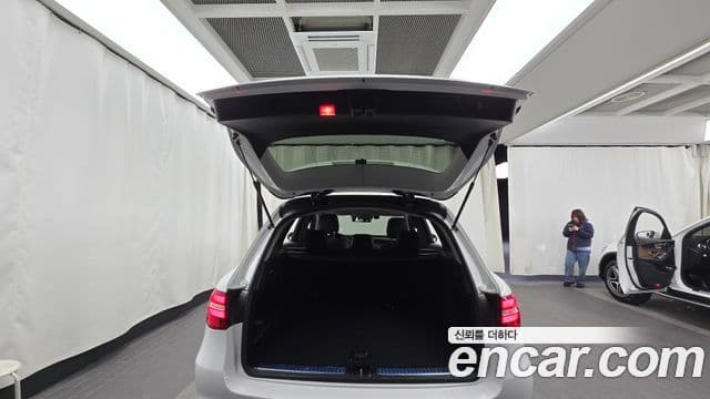 Mercedes-Benz GLC-Class 2019 — Şəkil 20/20