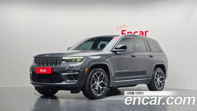 Jeep Grand Cherokee 2023 — Фото 1/20