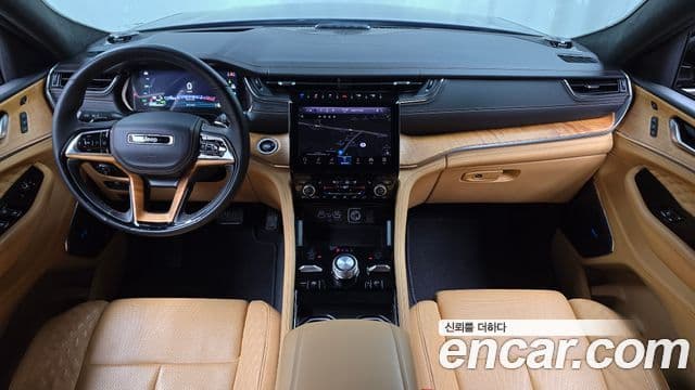 Jeep Grand Cherokee 2023 — Фото 7/20