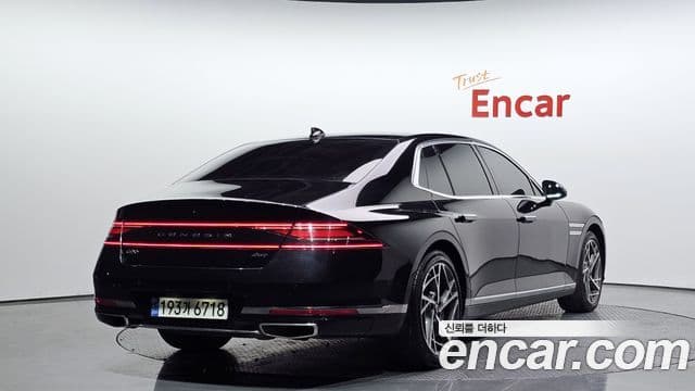 Genesis G90 2022 — ფოტო 2/20
