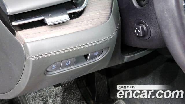 Genesis G90 2022 — ფოტო 14/20