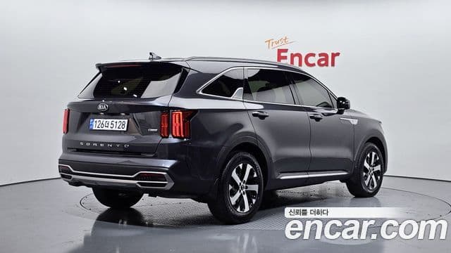 Kia Sorento 2021 — ფოტო 2/20