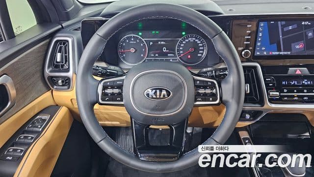 Kia Sorento 2021 — ფოტო 13/20