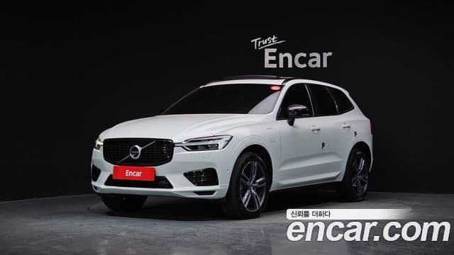 Volvo XC60 2020 — ფოტო 1/20