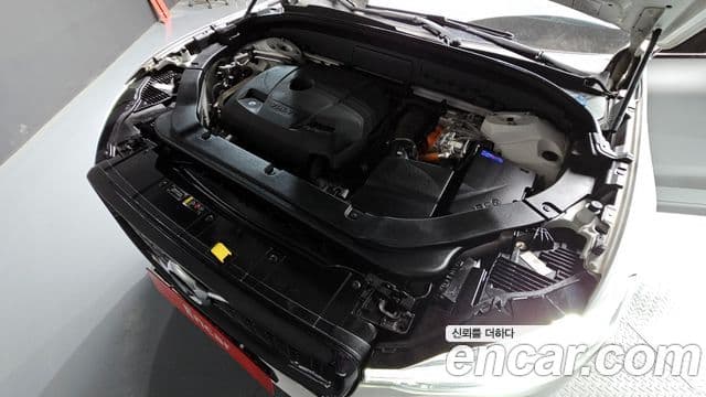 Volvo XC60 2020 — ფოტო 6/20