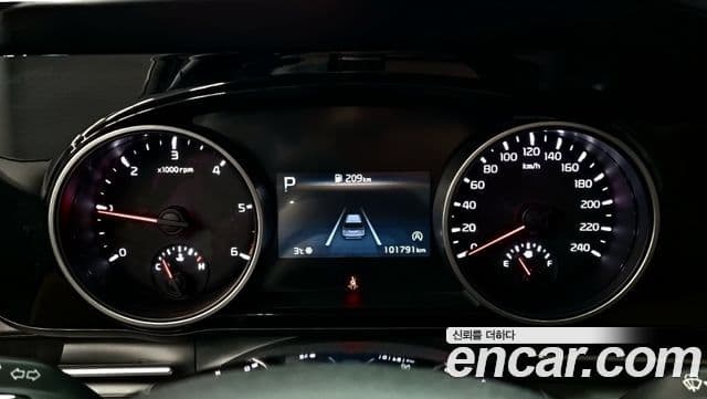 Kia Carnival 2022 — Photo 16/20