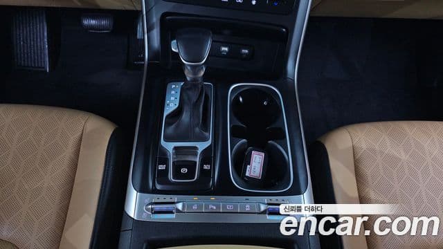 Kia Carnival 2022 — Photo 12/20