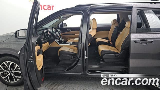 Kia Carnival 2022 — Photo 15/20