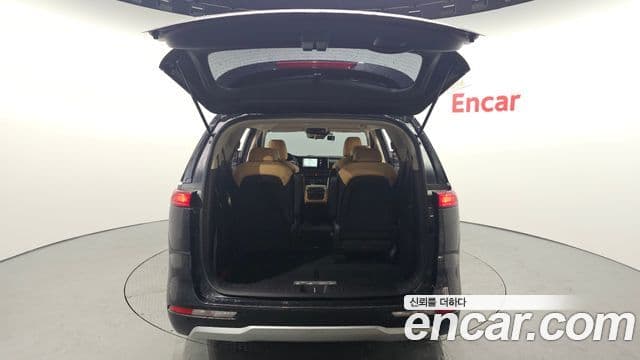 Kia Carnival 2022 — Photo 8/20