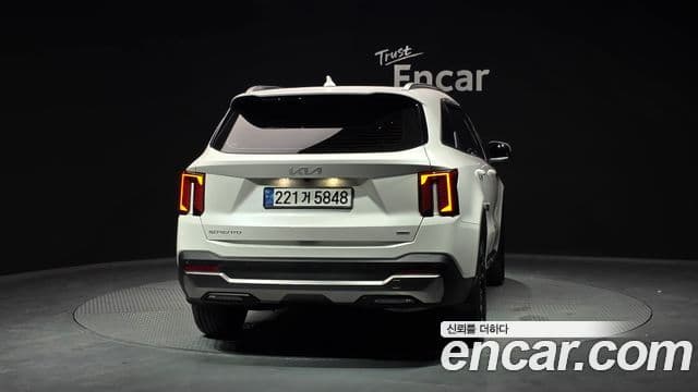 Kia Sorento 2023 — Şəkil 4/20