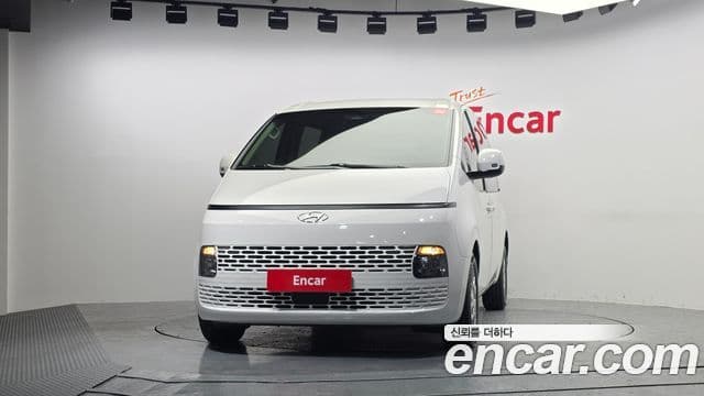 Hyundai Staria 2023 — Photo 13/20