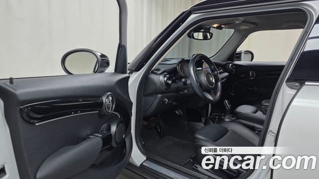 Mini Cooper S 2021 — ფოტო 10/20