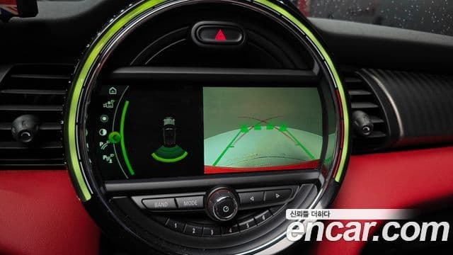 Mini Cooper S Convertible 2019 — Şəkil 14/20