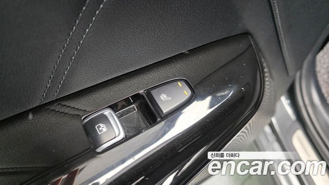 Kia K5 2021 — ფოტო 18/20