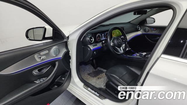 Mercedes-Benz E-Class 2018 — Şəkil 10/20