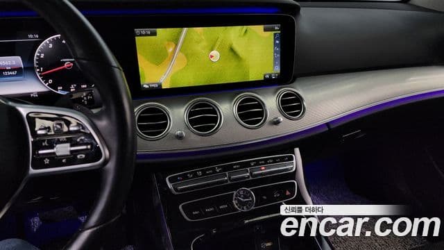 Mercedes-Benz E-Class 2018 — Şəkil 14/20