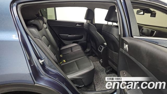 Kia Sportage The Bold 2020 — ფოტო 13/20