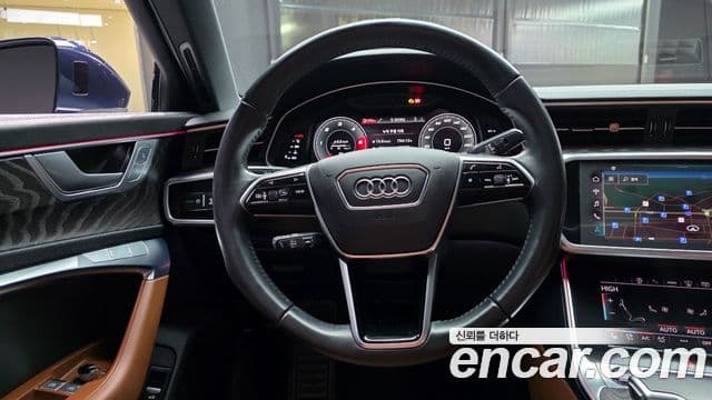 Audi A6 2021 — ფოტო 13/20
