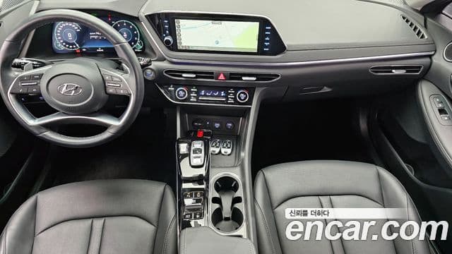 Hyundai Sonata 2023 — фото 7 из 20