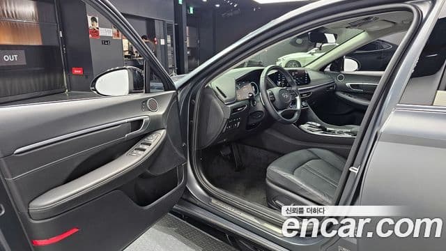 Hyundai Sonata 2023 — фото 11 из 20