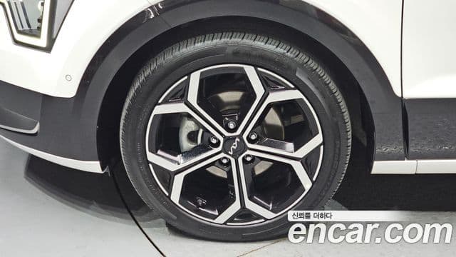 Kia Niro 2022 — ფოტო 5/20