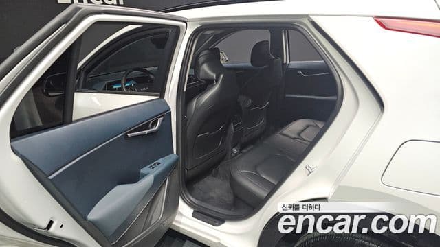 Kia Niro 2022 — ფოტო 12/20