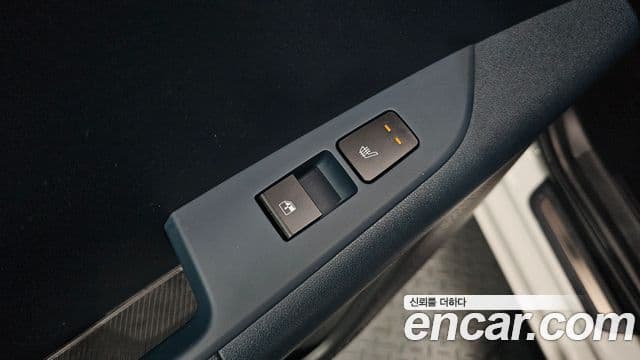 Kia Niro 2022 — ფოტო 18/20