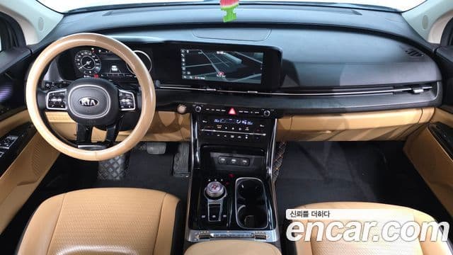 Kia Carnival 2021 — ფოტო 10/20