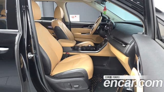 Kia Carnival 2021 — ფოტო 11/20