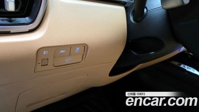 Kia Sorento 2021 — ფოტო 15/20