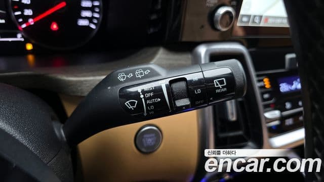 Kia Sorento 2021 — ფოტო 16/20