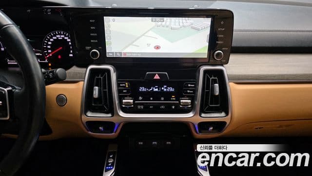 Kia Sorento 2021 — ფოტო 18/20