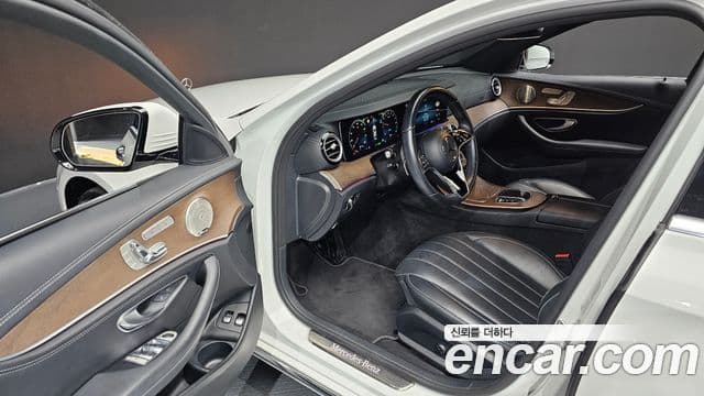 Mercedes-Benz E-Class 2022 — Şəkil 16/20