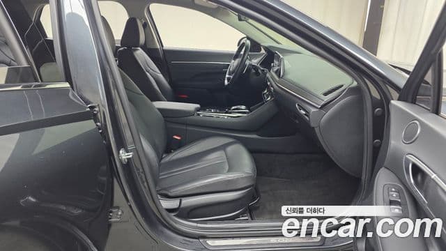 Hyundai Sonata Hybrid 2022 — Photo 6/20