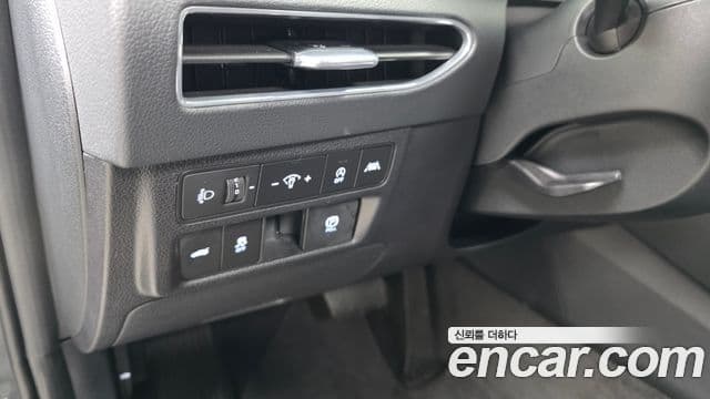 Hyundai Sonata Hybrid 2022 — Photo 8/20