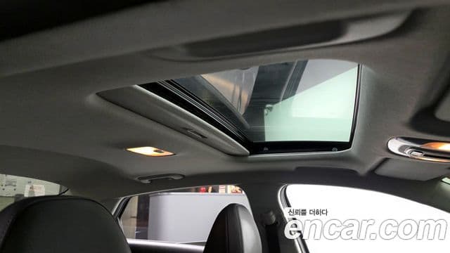 Hyundai The New Avante Hybrid 2020 — Photo 16/20