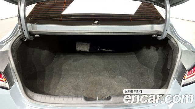 Hyundai The New Avante Hybrid 2020 — Photo 11/20