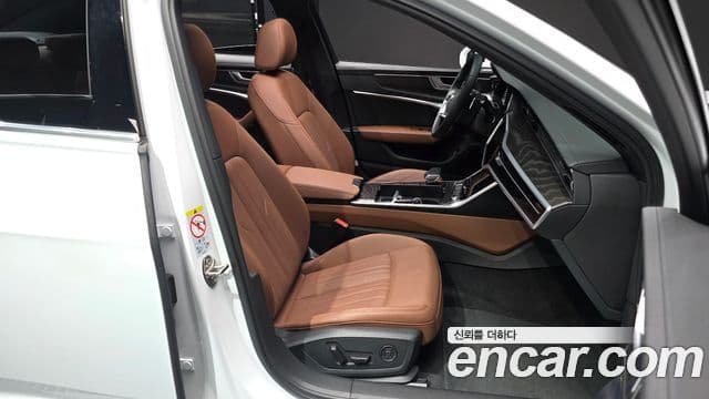 Audi A6 2022 — ფოტო 8/20