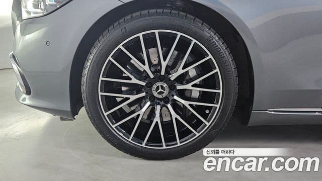 Mercedes-Benz S-Class 2025 — ფოტო 4/20