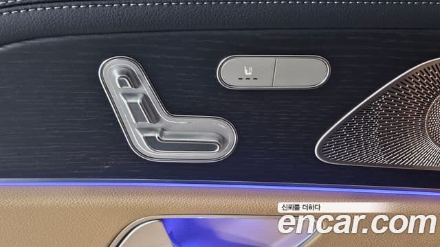 Mercedes-Benz GLE-Class 2025 — Photo 20/20