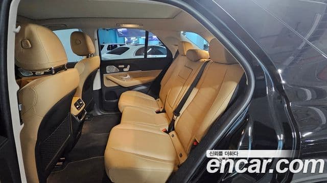 Mercedes-Benz GLE-Class 2025 — Photo 9/20