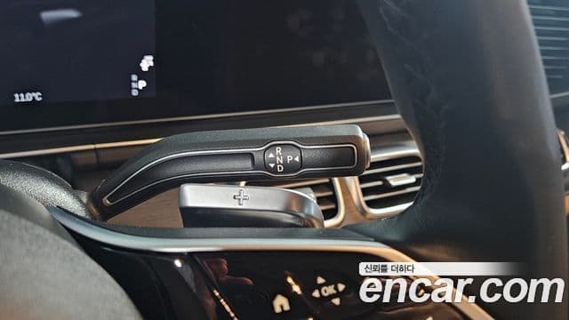 Mercedes-Benz GLE-Class 2025 — Photo 17/20