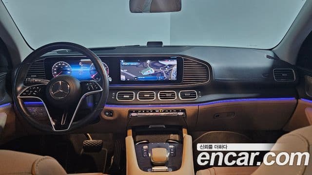 Mercedes-Benz GLE-Class 2025 — Photo 16/20