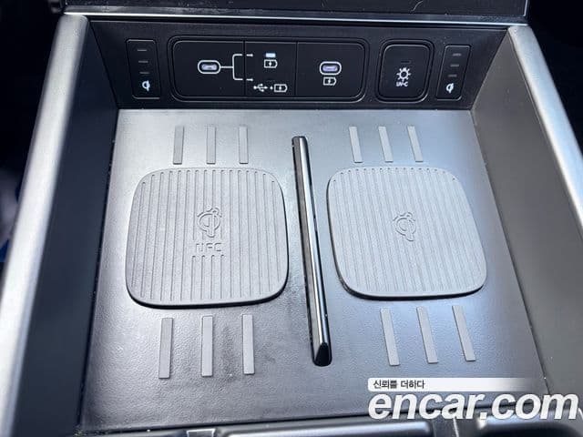 Hyundai Santa Fe 2023 — фото 12 из 20