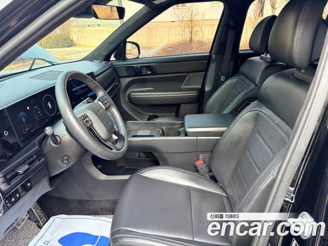 Hyundai Santa Fe 2023 — ფოტო 16/20