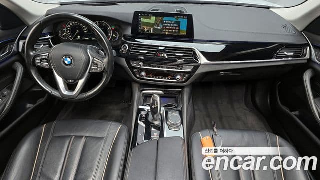 BMW 5 Series 2018 — Şəkil 7/20