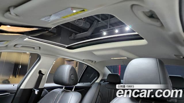 BMW 5 Series 2018 — Şəkil 19/20