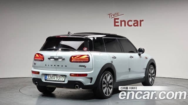Mini Cooper S Clubman 2021 — Фото 2/20